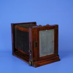 FRANSIZ AHŞAP KÖRÜKLÜ SAHA TİPİ FOTOĞRAF MAKİNESİ