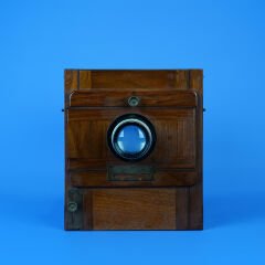 FRANSIZ AHŞAP KÖRÜKLÜ SAHA TİPİ FOTOĞRAF MAKİNESİ