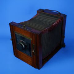 FRANSIZ AHŞAP KÖRÜKLÜ SAHA TİPİ FOTOĞRAF MAKİNESİ