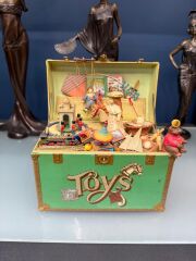 TOYS MARKA ANİMASYONLU ANTİKA LATERNA MÜZİK KUTUSU